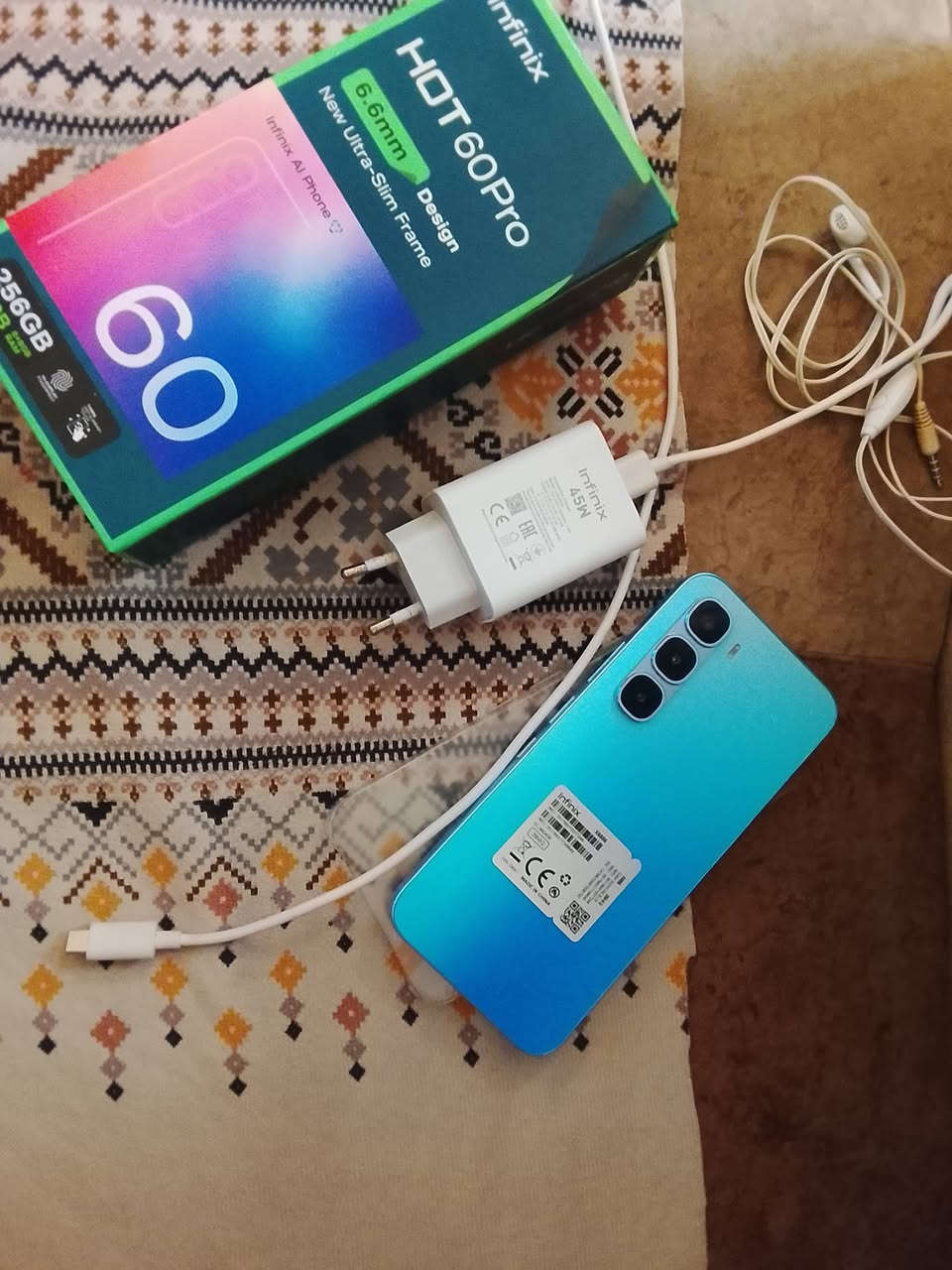سلام عليكم جهاز هوت 60 pro للبيع مستخدم فتره قصيره السعر 250 مكاني اعضميه واتساب متواجده بس ***********
