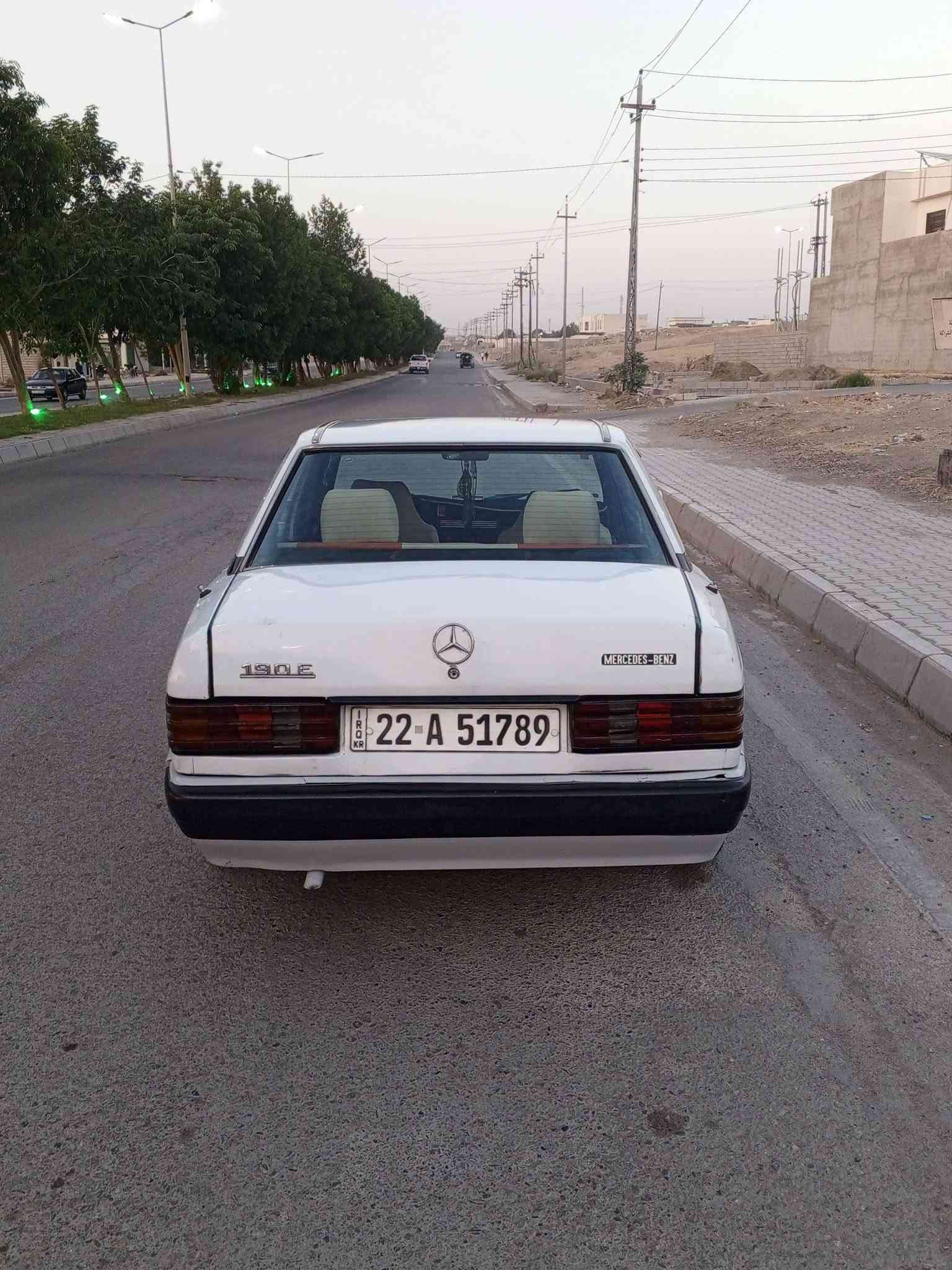 سلام عليكم مرسيدس E190  موديل 1991
رقم اربيل سنويا ورقم جديد بسمي قواعد دبل سليمات 
مكينه وكير ونجي 6 جدد مابيها اي نقص كهربائية كلها شغاله داخل جديد ويل رياضي صدر جديد باتري جديد سعرها 47 وبيها مجال مكاني ديالى جلولاء رقم ‏‪***********‬‏
