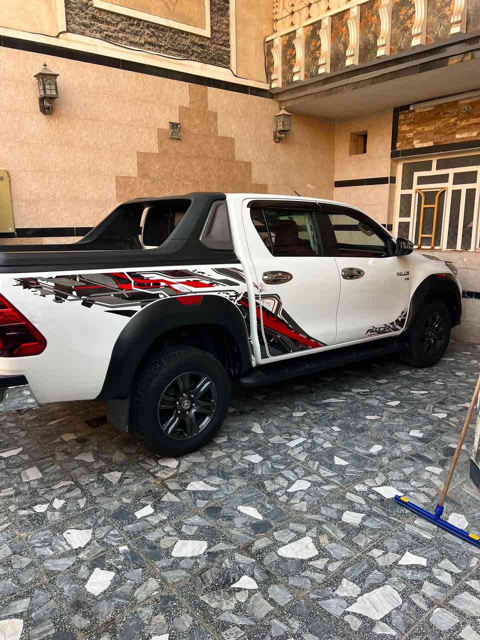 سلام عليكم للبيع بيكم فور ويل موديل 24 رقم سليمانيه بسمي تحويل مباشر سياره جديده جديده مكفوله من كلشي مكاني بغداد بلديات السعر 360 ومجال جدآ بسيط حق التوجيب 
***********
