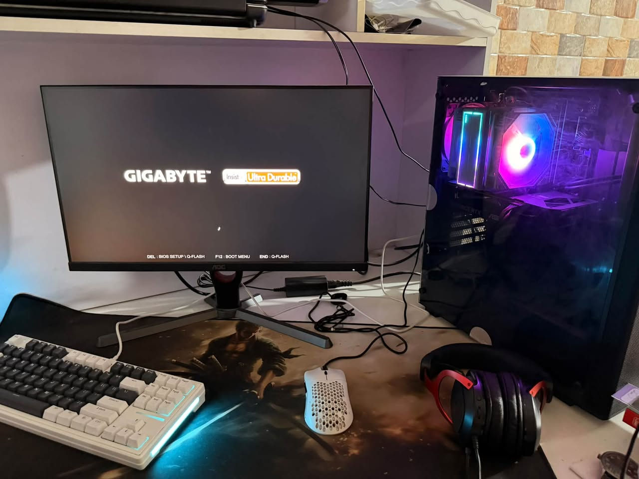 السلام عليكم
pc استخدام قليل
Cpu : i5 13400f
Gpu : 5060 asus 
M.B : h610 
Ram : 16gb ddr4
Cooler : 620 air cooler 
Storage : m.2 1T 
Power supply 

Monitor : Aoc / 24in / 180hz 
Keyboard : red switch  
Mouse : glorious model O
Mouse pad : zoro
مواصفاتها كلش حلوة كدامكم
سعرها كلشب مناسب ب 1,600,000 الشراي بتصل

الرقم***********
