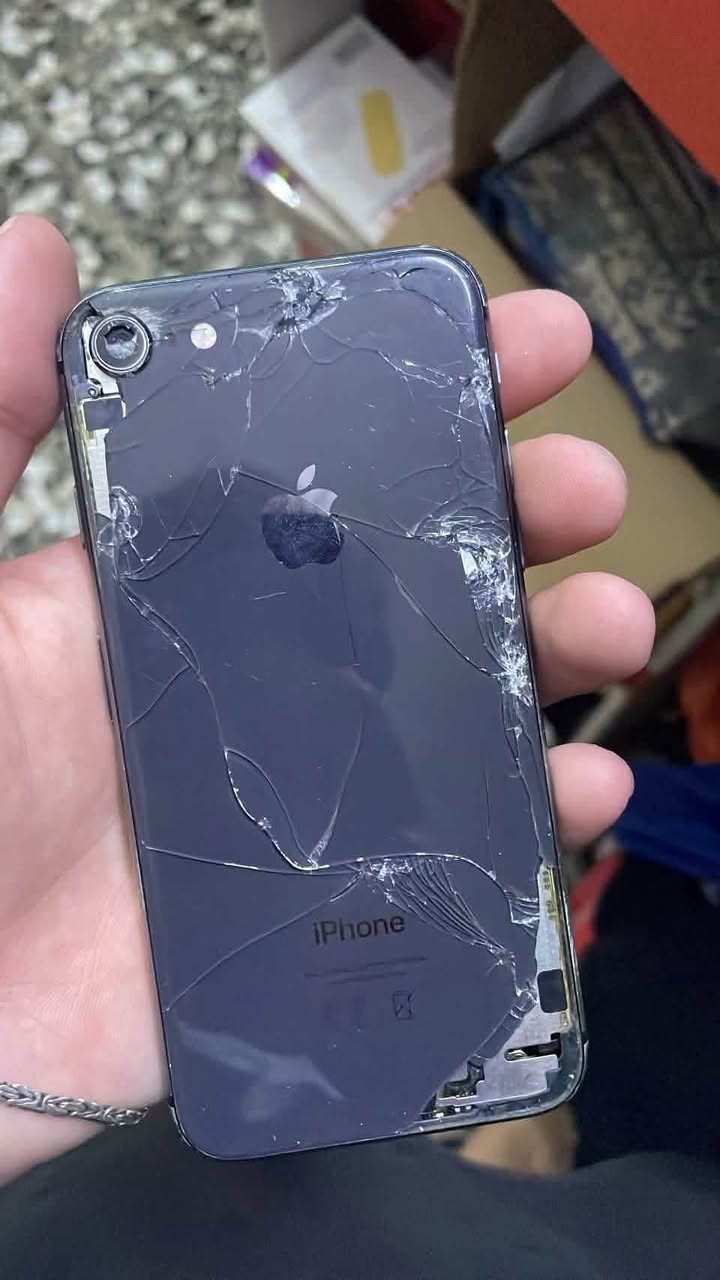 للبيع او مراوس
ايفون ٨ الجهاز وتر ممفتوح والاضرار بسبب حادث . كله بلادي بس مفلش

وايباد ٩ مبدل كلاسه فقط والبصة بسبب تحديث 27  واكفه ويا كارتونة مطابقة و كفر وكامل مكمل

السعر وتفاصيل اكثر خاص وموجود واتساب بكل وقت

مكاني بغداد نهاية حي اور 

***********
