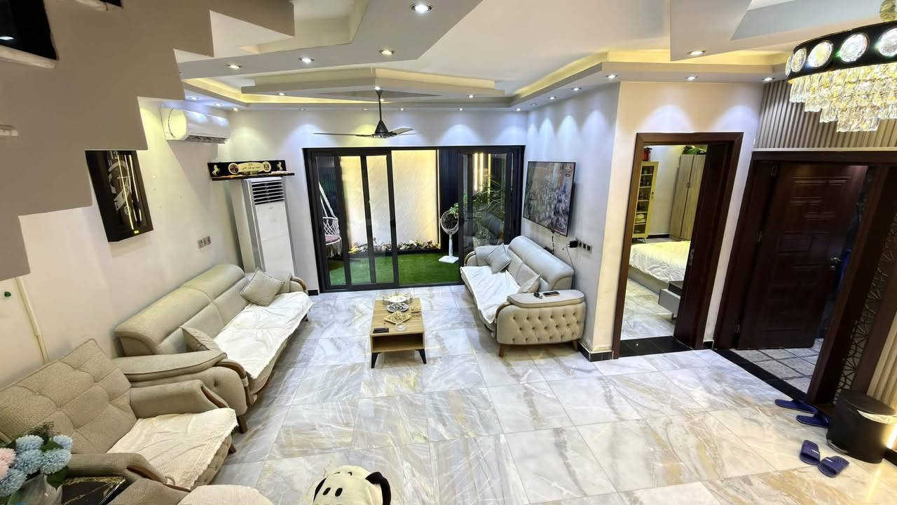 عقار للبيع 🏡
المساحة: 200 متر 📏
السند: مستقل 📄
البناء: حديث (2023) 🏗️

المحتويات:
4 غرف نوم 🛏️
3 دورات مياه 🚿
مطبخ حار 🍳
مطبخ بارد 🧊
حديقة داخلية 🌿
صالة ضيوف 👥
هول داخلي 🚪

الموقع: حي الجهاد، الطائي، مقابل مجمع النسيم 📍
للاستفسار: ***********📞
