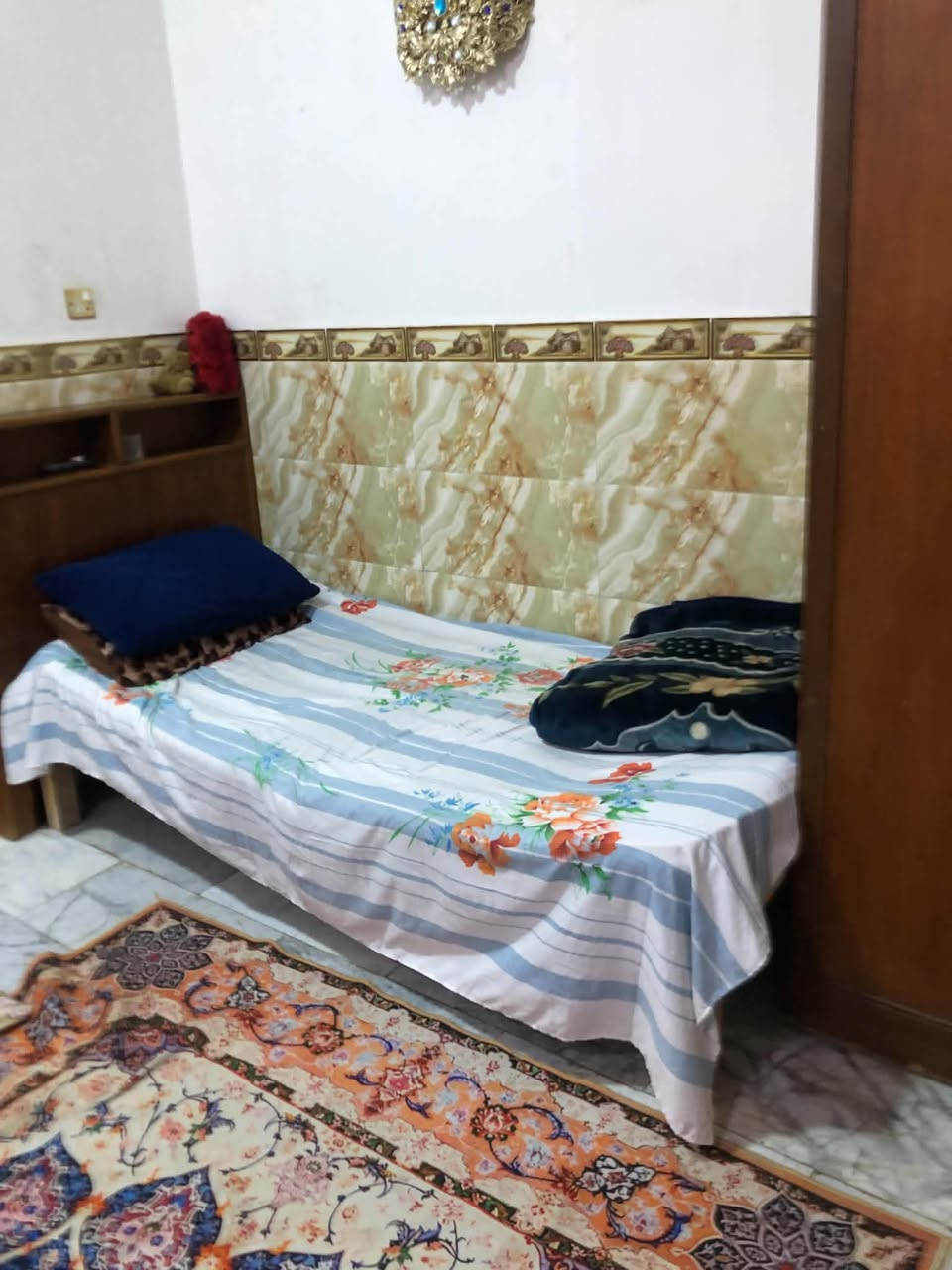 للــبيع 

كنتــور مع جــربايٰة سعر ١٠٠ وبي مجال 
للتواصل فقط واتساب 
*********** 
المكان النجف

