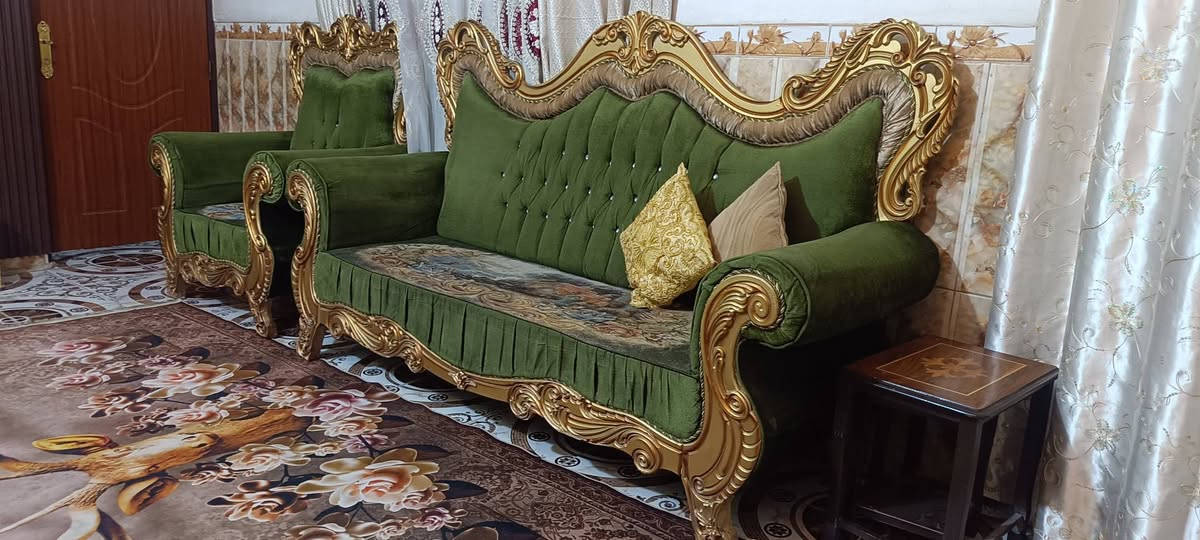للبيع تخم ملكي 9 مقاعد تفصال مابي اي ضرر  السعر 300 مكان بغداد التاجي للاستفسار  ***********
