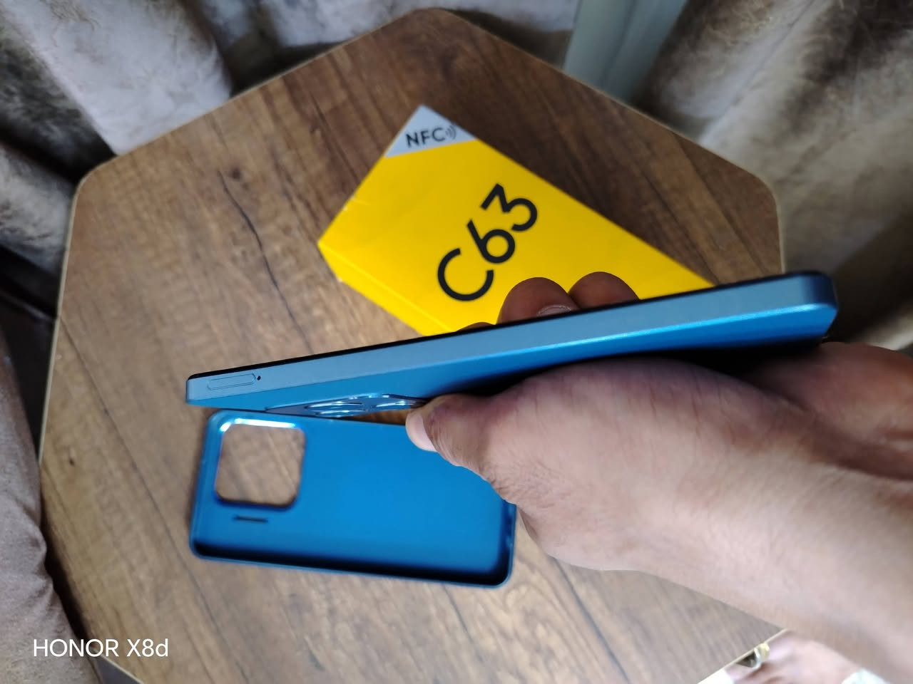 ريلمي C63 • ٢٥٦ • رام ١٦