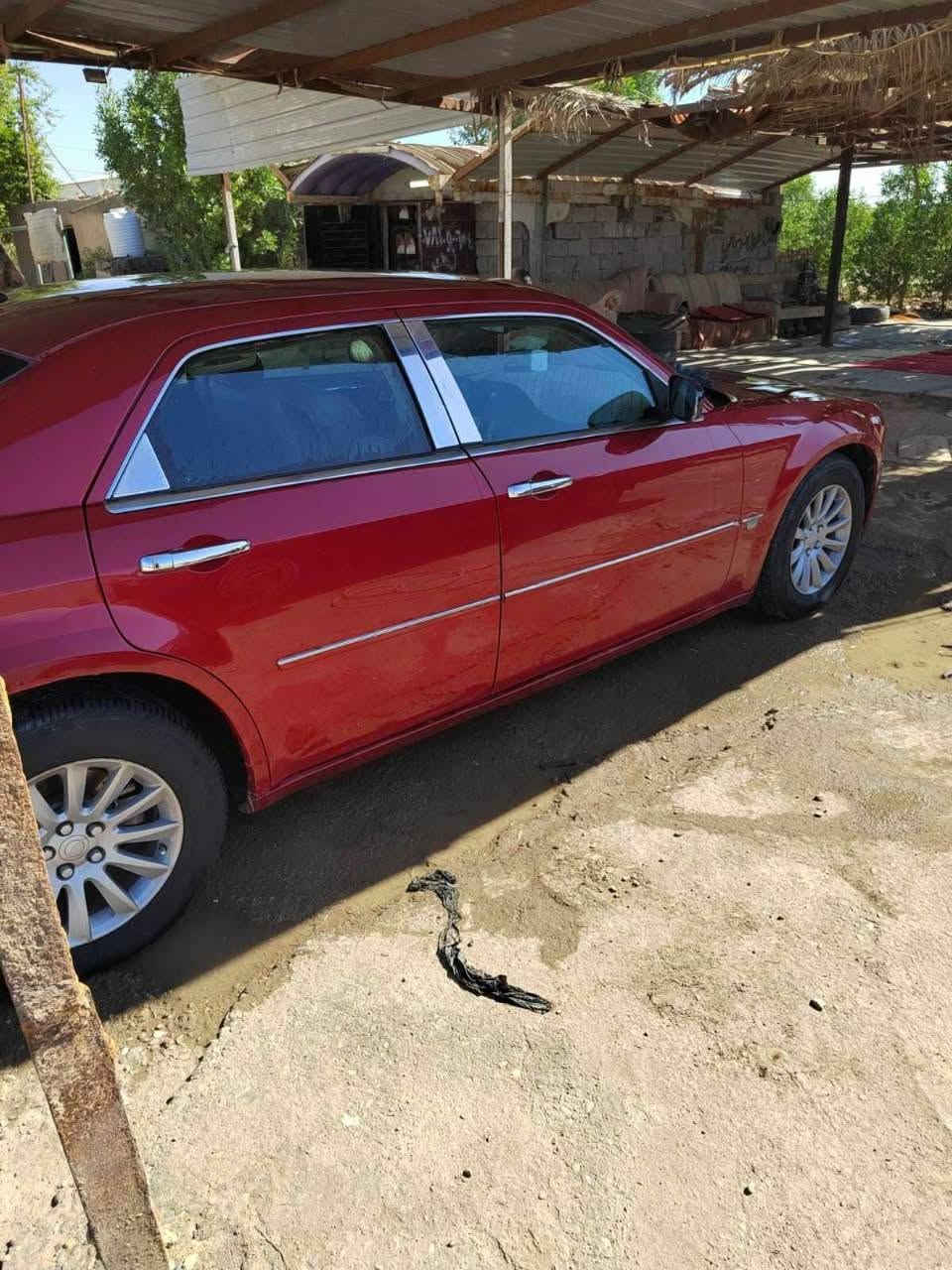 ⬅️سلام عليكم
⬅️تحية طيبه   😘
⬅️كرايسلر c300 (اوباما) 
⬅️مديل (2007) 
⬅️وارد كندي 
⬅️كفالة عامة
⬅️رقم بغداد مشروع وطني 
⬅️تبريد ❄
⬅️حداديه70٪
⬅️تخم تاير جديد 
⬅️محرك هيمي V8 😈😈💪💪
⬅️گير ومحرك كفاله 
⬅️سعر 89 
⬅️للبيع أو مراوس بسياره حسب قناعه 
 للاستفسار /***********
