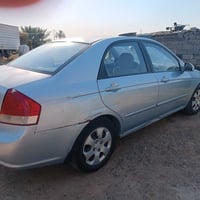 كيا اسبكتر2007 بدون ضربه طخه بخشم الجاملغ ومبدل جاملغ وبنيد وصاير بيهن...