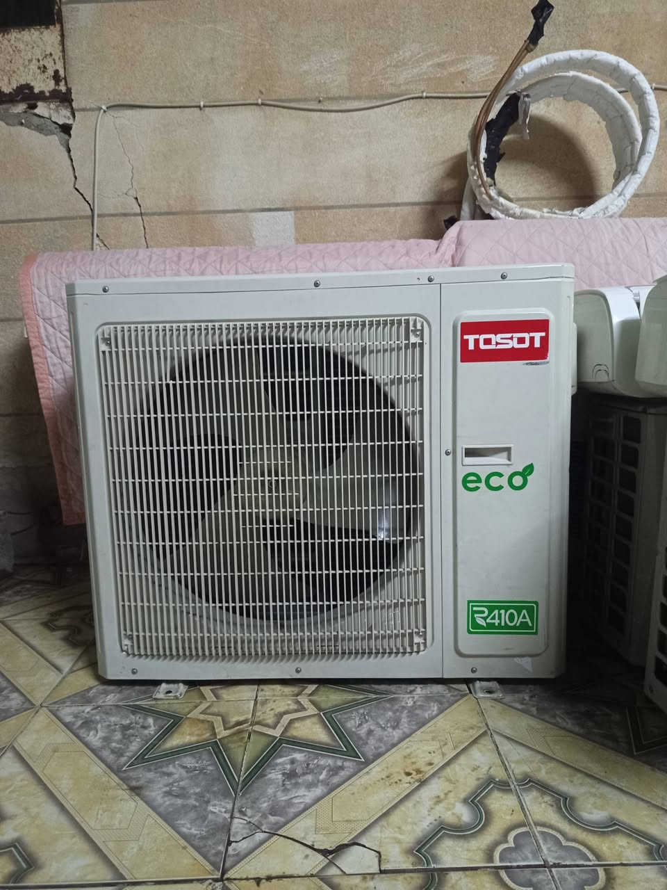 سبلت توسوت عامودي 3طن انفيرتر ايكو كامل ملحقات سعره 650 دولار
*********** واتس
