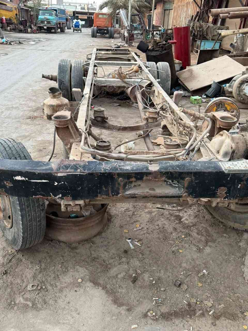 شاصي لبيع
يصلح عربانة أو مقطوره 
كامل سبرنكات وتايرات جاهز
السماوة ***********
