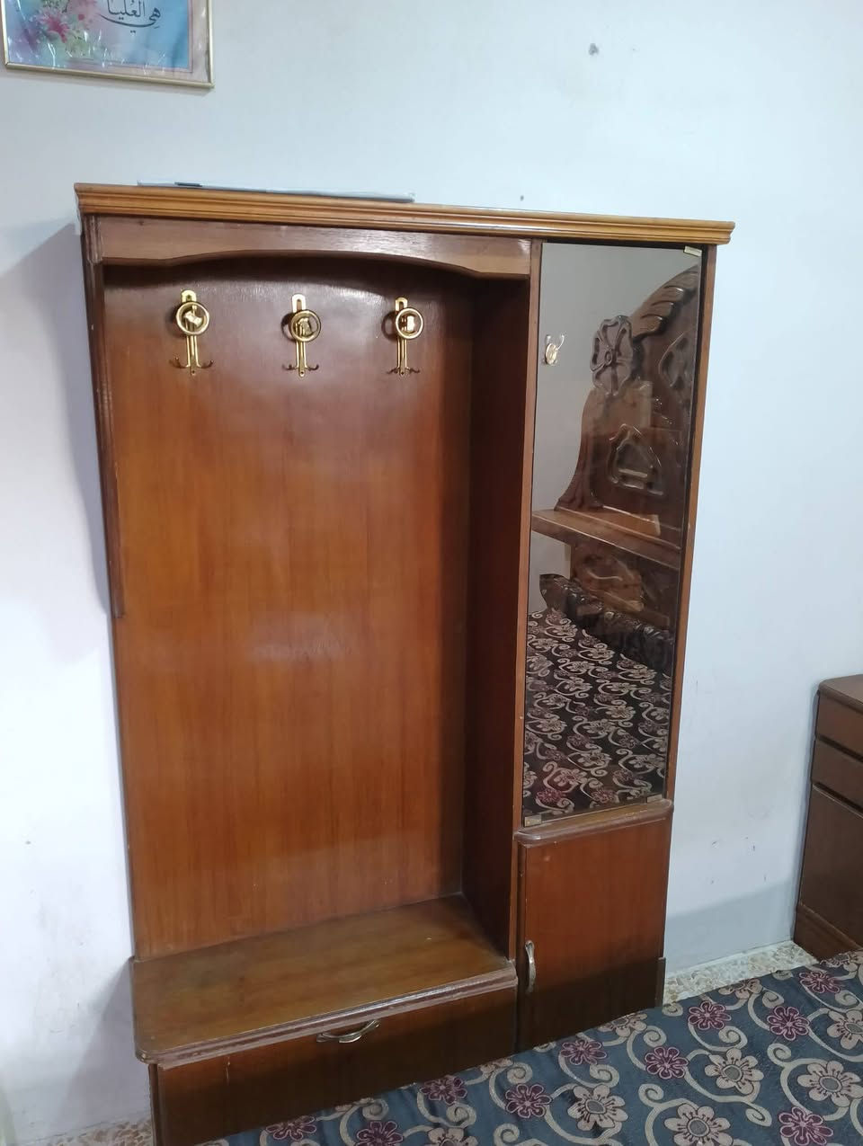 ملحق غرفة نوم للبيع الموصل الايسر.***********
