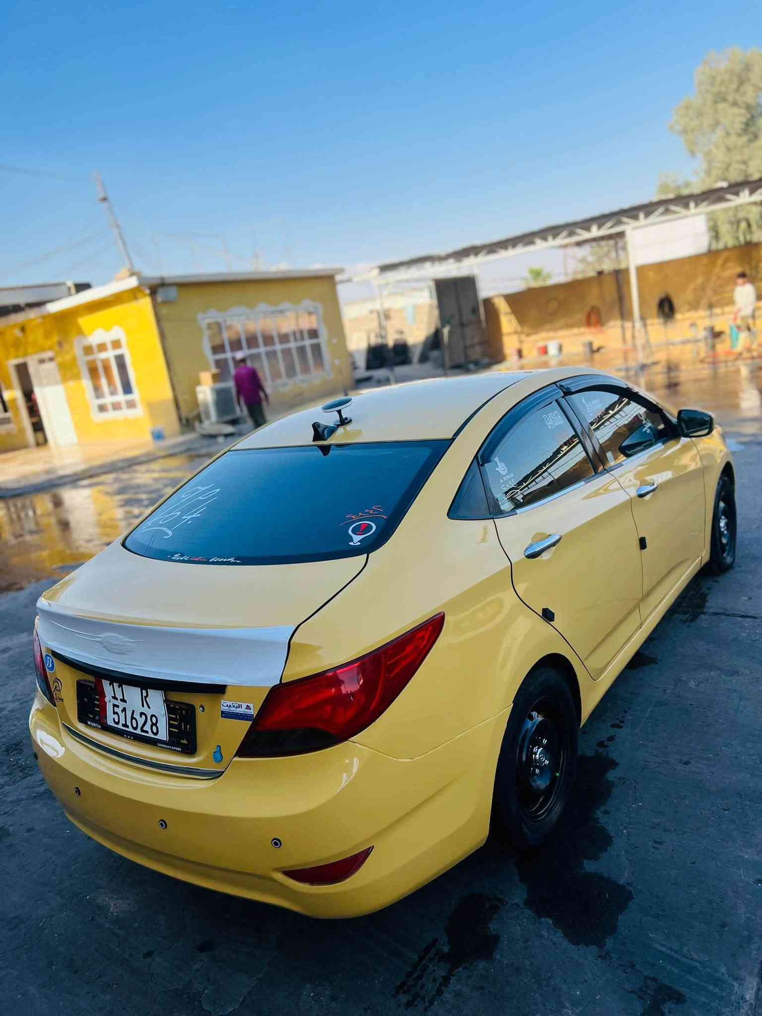 للبيع اكسنت موديل 2012 وارد أمريكي كود واحد 1️⃣ فقط باب السايق مبدل بدون ضرر بدون معجون فقط دوسه وحده بيها معجون مكينه وكير شرط المرغوب هيىه وغرمات صفر 0️⃣ رقم بغداد انكليزي بسمي اني الشرعي تريد وكاله تريد تحويل حاضر السعر 75 وبيها مجال تبريد ثلج ❄️ فول توماتيك استيرن جديد طخم ورا وكدام جديد طخم تايه جديد لايت زينول السياره جاهزه كلشي ما يعوزها *********** // *********** ابيع نقد بس خاص ما جاوب مكان السياره موصل جانب الايمن
