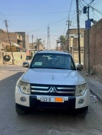 باجيرو ٢٠٠٨ • أبيض صدفي • رقم بغداد