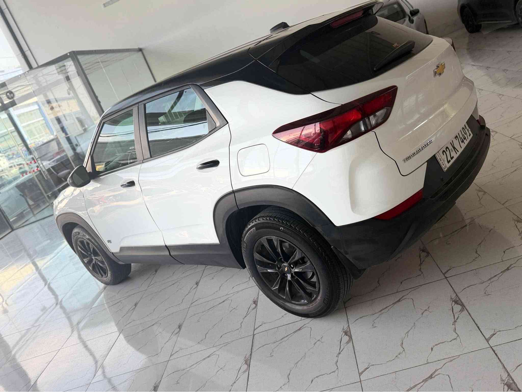 2021 CHEVROLET TRAILBLAZER, LS

شوفليت ترابلايزه ر ٢٠٢١  بيش كه پس پشت كه پس بى ئيرباگ 
٧٠ ميل رويشتوه سياره كه يه ك هه زار مه سروفى تيدا نيه 
نرخى ١١٥ مجال 
*********** أربيل, العراق
