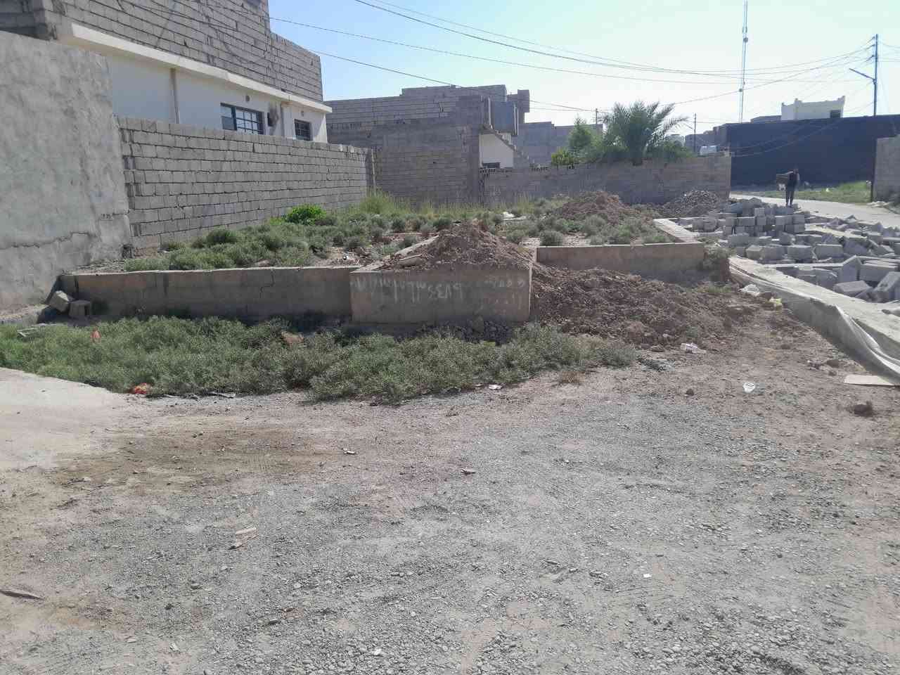 سلام عليكم خوان عندي قطعه مبنيه للدفن  مساحه 200  مكانه حي المصطفى فرعه تبليط ***********

