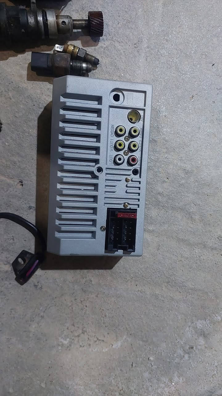 سلام عليكم ورحمت الله قراظ. سونات 2 البيع شاشه طك كارتون قراظه بيه وحساس مال كير وكيلو متر  بيعهن شلع قيم وخذ***********
