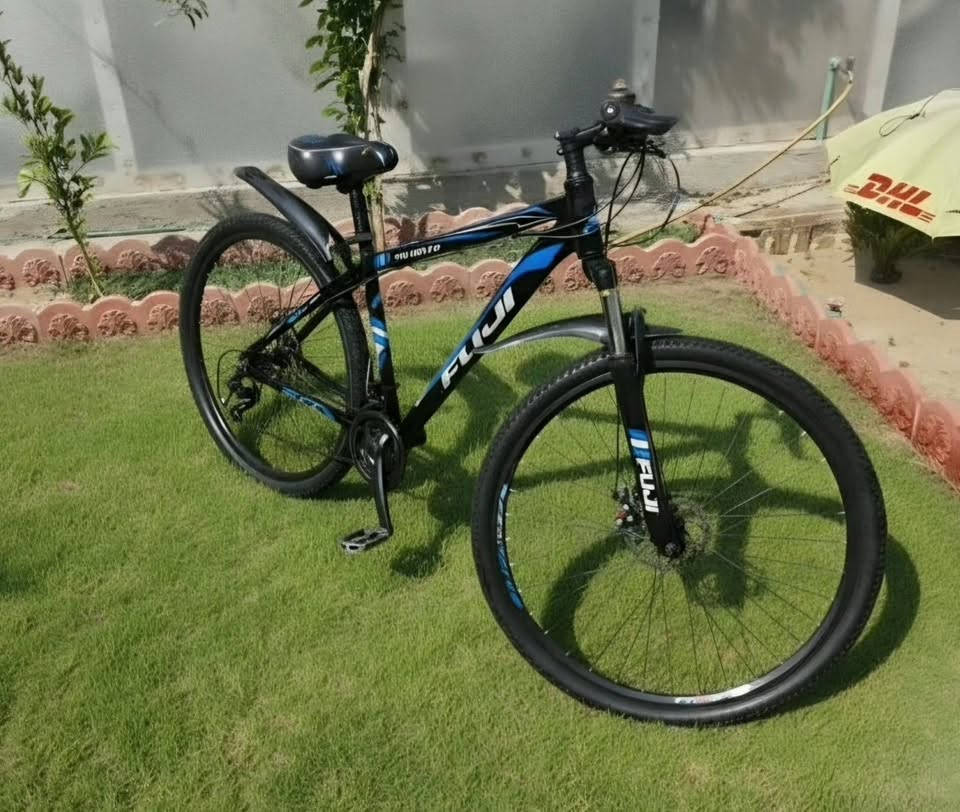 بايك موديل Fuji حجم 28 مستعمل قليل للبيع  السعر (١٧٥ الف) وبي مجال للاستفسار الاتصال على الرقم ***********
