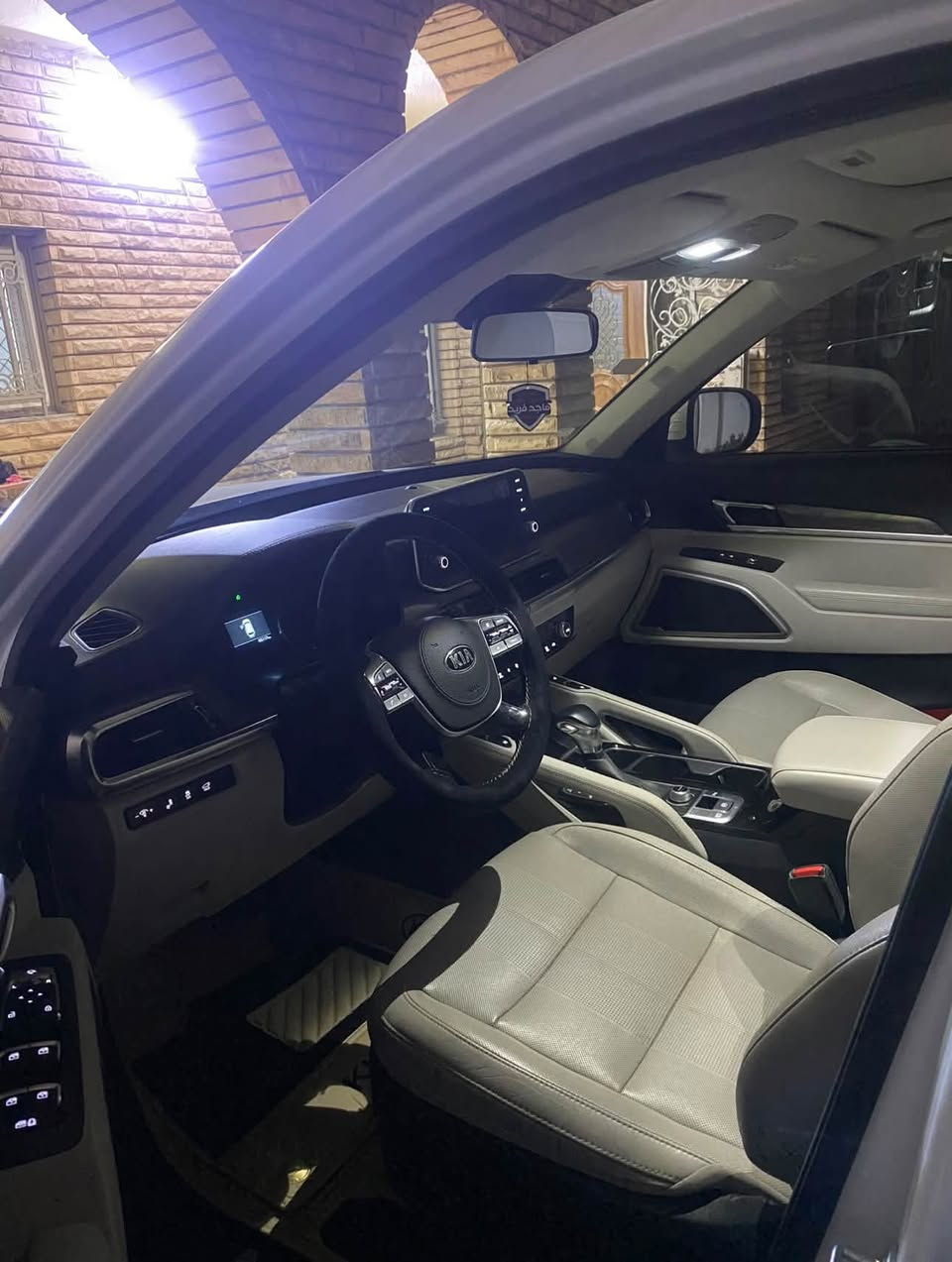 كيا تيليورايد 2020 خليجي نيم
رقم اربيل سنوية وهزة جديدة 

6 سلندر 3800

مواصفات EX 

بصمة وتشغيل عن بعد

رادار جانبي نقطة عمياء

جنطة كهرباء 

مري شفط 

هاندبريك بصمة 

كشنات كهرباء 

تدفئة وتبريد بالمقاعد

فتحة سقف 

وباقي المواصفات المعروفة

ماشية 67

بيها صبغ بحافة الصندوق وبارد بالباب الخلفي فقط الباقي مكفول 

السعر 258

***********
