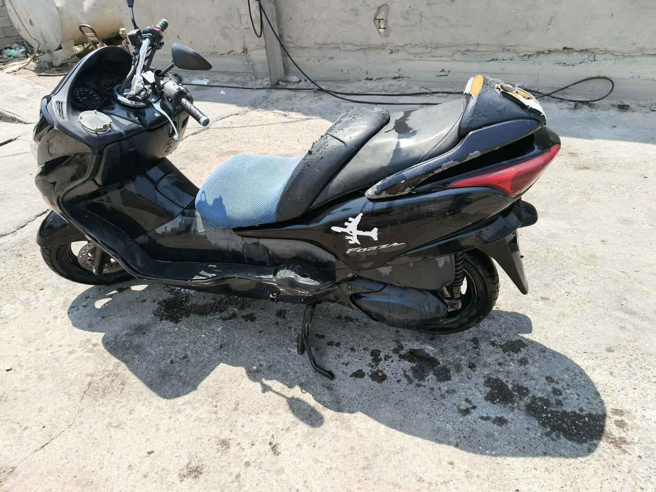 السلام عليكم دراجه للبيع فورزا 08 دراجه ماكينه خرسه كهربائيات شغاله مكاني بغداد العبيدي سعر 600 وبيها مجال حق الجيه ***********
