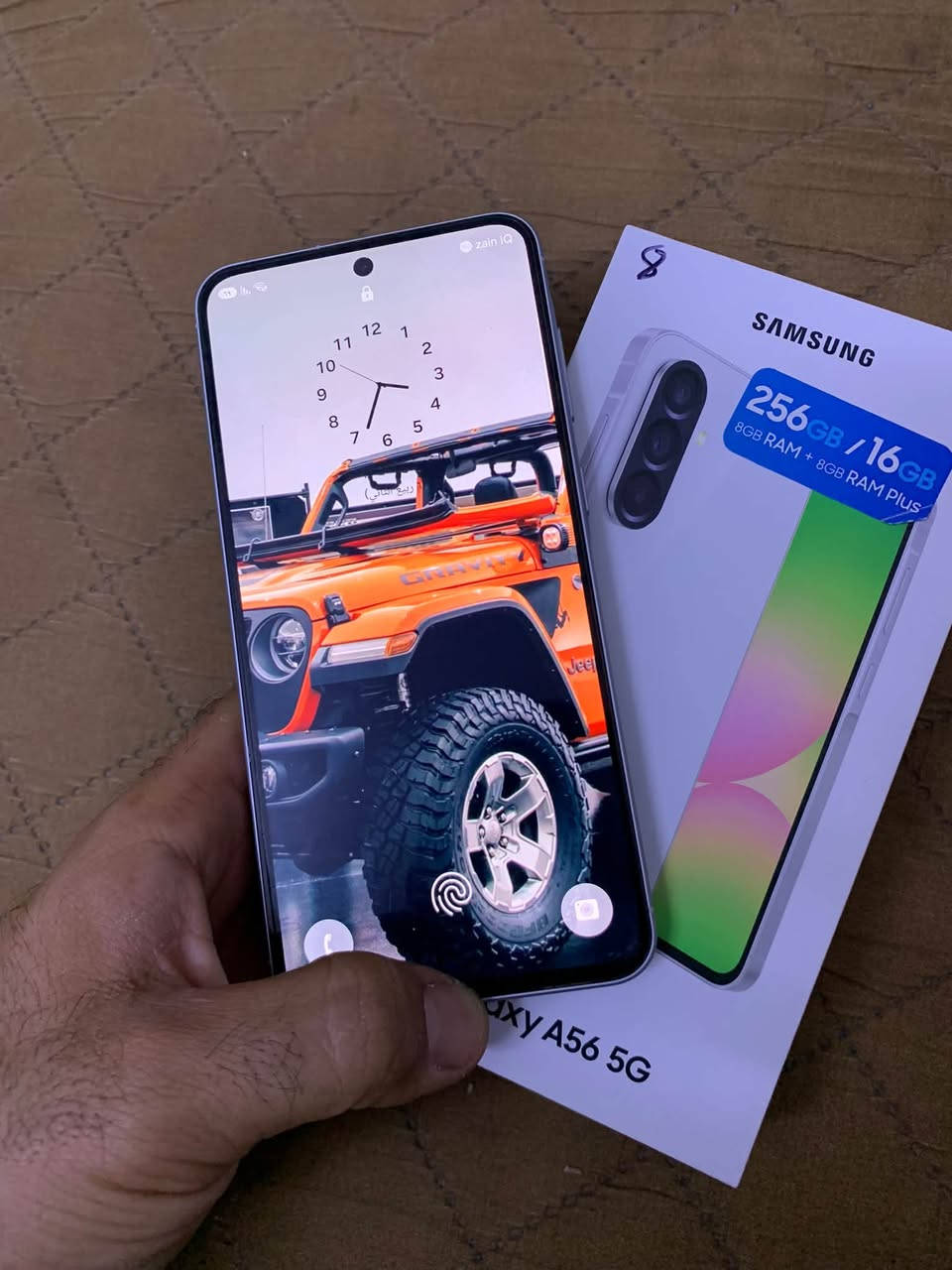 السلام عليكم 
كلكسي A56 5G للبيع
ذاكره256 لون ابيض 
جهاز كلش نضيف ستخدام قليل بعده بضمان 
سعر(420)
للستفسار خاص او على رقم(***********)
