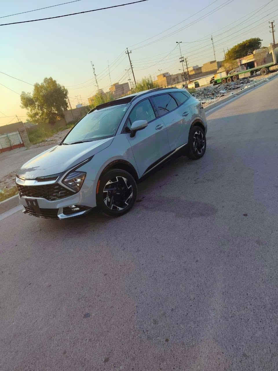 سبورتج 2024 اس اكس برستيج فور اكس اعله فئه 
حادث باب خلفي وحافه باب أمامي وحافه جاملغ موضح
ماشيه 22 دخول جديد بدون أرقام 
مرقم بغداد بسمي 
السعر 21300دولار حبيبي اروحلك فدوة لتقارن لفول بل عميه 
***********
***********
المواصفات
1بانوراما
2 بصمه ابواب وتشغيل وصندوق
3 جنطه كهرباء
4 شاشه كبيره ايباد عل طول دشبول 
5لدات نهاري هيلوجين
6كراسي جلد
7كراسي كهرباء اثنينهن
8تحكمات فول 
9مرايه داخليه عاكسه للضوء وبيها بوصله
10 ترحيب عند الاقتراب
11شاحن واير ليس
12هند بريك بصمه
13اوتو هولد
14 خمس كاميرات ٣٦٠ درجه
15حساس امامي
16حساس خلفي
17 انضمة قيادة سبورت ايكو نورمل
18 ستيرن تدفئه 
19كشنات تدفئه وتبريد 
20 سستم صوت دمام هارمن حت بل دشبول وصندوك دمام
21 محرك 2500
22 جي بي اس 
23 تبريد قطعتين ثلج منفصل
24 حساس لايت واطارات
25شاشه صغيره لعرض لعطلات
26 خزن كشن ميموري 
27ويل كب 19 مع تخم تاير مشلن
28رادار امامي وكاميرا تحديد مسار
29 رادارات خلفيه نقطه عمياء
30 مري شفط واشاير مري
31فور ويل 4x4
32 كاميرا تشتغل بل كيجات بل اشاره
33 تبريد شاشه لمس 
34تشغيل عن بعد 
وبعد هواي مواصفات ماتحضرتي وبل عافيه عل مشتري واسف عل اطاله اضن كلشي واضح وكلشي مكتوب بغداد, العراق
