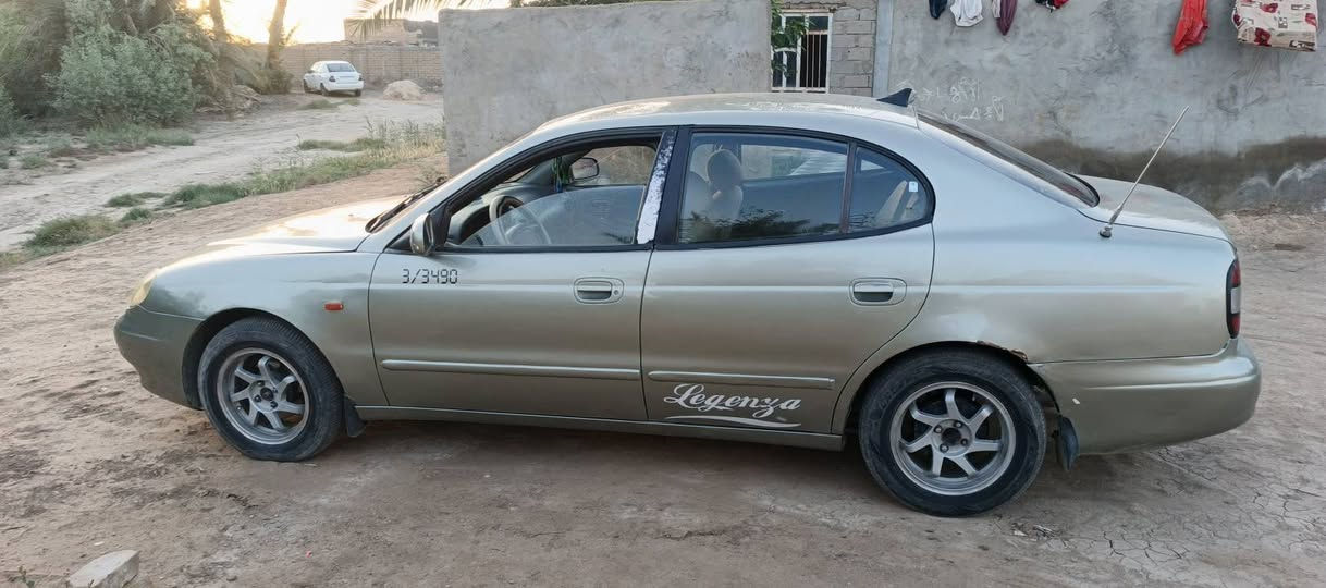 دايو لكنزه
مديل 2000
مكفوله من الضربه 
فقط صبغ جماليه 
كير اوتو محرك تبخير قليل ابيعك كايمه 
تبريد  شغال نقص غاز فقط  
السعر 32 او بيها مجال 
 العنوان الديوانيه مهناويه
رقم بغداد مشروع وطني 
***********
