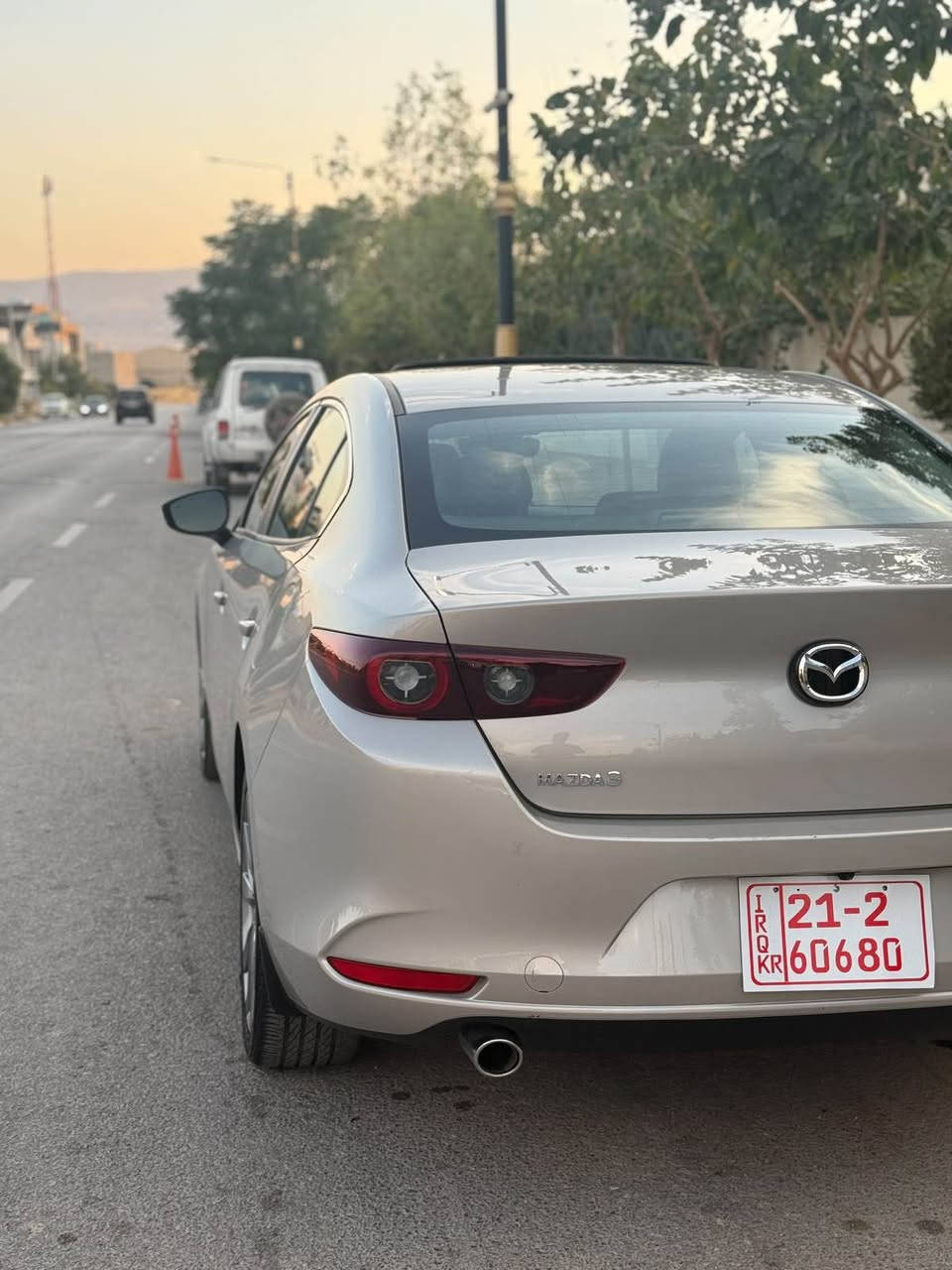 مازدا 3 مۆدیڵ 2025 فوول ڕەنگی خاکی بێ دەبڵ ئەکسڵ و بێ تۆربۆ 
مواصەفات سلاید و ئۆتۆ هۆڵد و ئۆتۆ قوفلی مەرکەزی لایت زینۆن و کوشن کارەبا و کوشن خەزن و کوشن گەرم جلد و حاسەی 360 و قەپات مواصەفاتە تەنها 7 هەزار مایل ڕۆێشتووە ماشاء الله سەیارەکە زۆر زۆر تازەیە 
تەنها دوو پەڵەی بچووک بۆیاخی هەیە بێ ناو گرتن ئێرباگ تەنها سووکان تەقییە بە شەرتی گێڕ و مەکینە و هەموو شتێک تازە داخل بووە ( 90 ڕۆژ کاتی لەگەڵایە ) 
شوێن : سلێمانی 
ژمارەیی موبایل : *********** السليمانية, العراق
