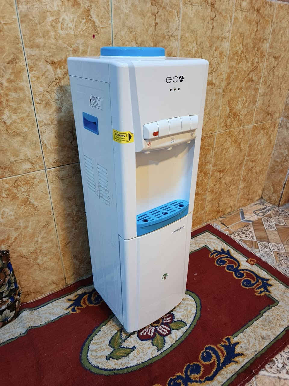 براد ماء توه مشتري صاله أقل شهرين  جديد ونضيف كلش ويحتوي ع ثلاجة داخلية  السعر 100وبي ضمان 3ايام لشراي العنوان البصرة الاتصال ع الرقم ***********

