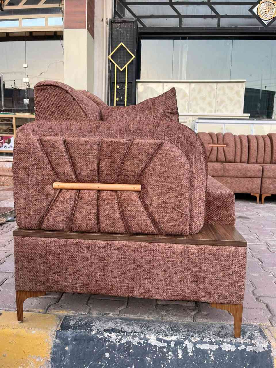 معرض ايمن للاثاث المنزلي
ديوان شغل موصل حطاطة درجة اولة
قماش خاولي مبطن ثقيل 
 خشب بلاويد اسود 10ملم 
ارجل نيكل حديد ضد الصدة 
قياس 7متر و11مقعد 
نضام تركي وبايدي عراقية وبجدارة 
يوجد لدينا تفصال حسب الطلب وحسب الموديل 
متوفر لدينا جميع الموديلات 
يوجد.لدينا عرض تبديل المستعمل بالجديد
العنوان تكريت نهاية تقاطع الساعة مقابل التجنيد ومجاور افران الريان ومقابل مطعم قصة 
للطلب والاستفسار الاتصال على الرقم التالي 
***********
***********
زورونا وتجدون كل ماهوا جديد
