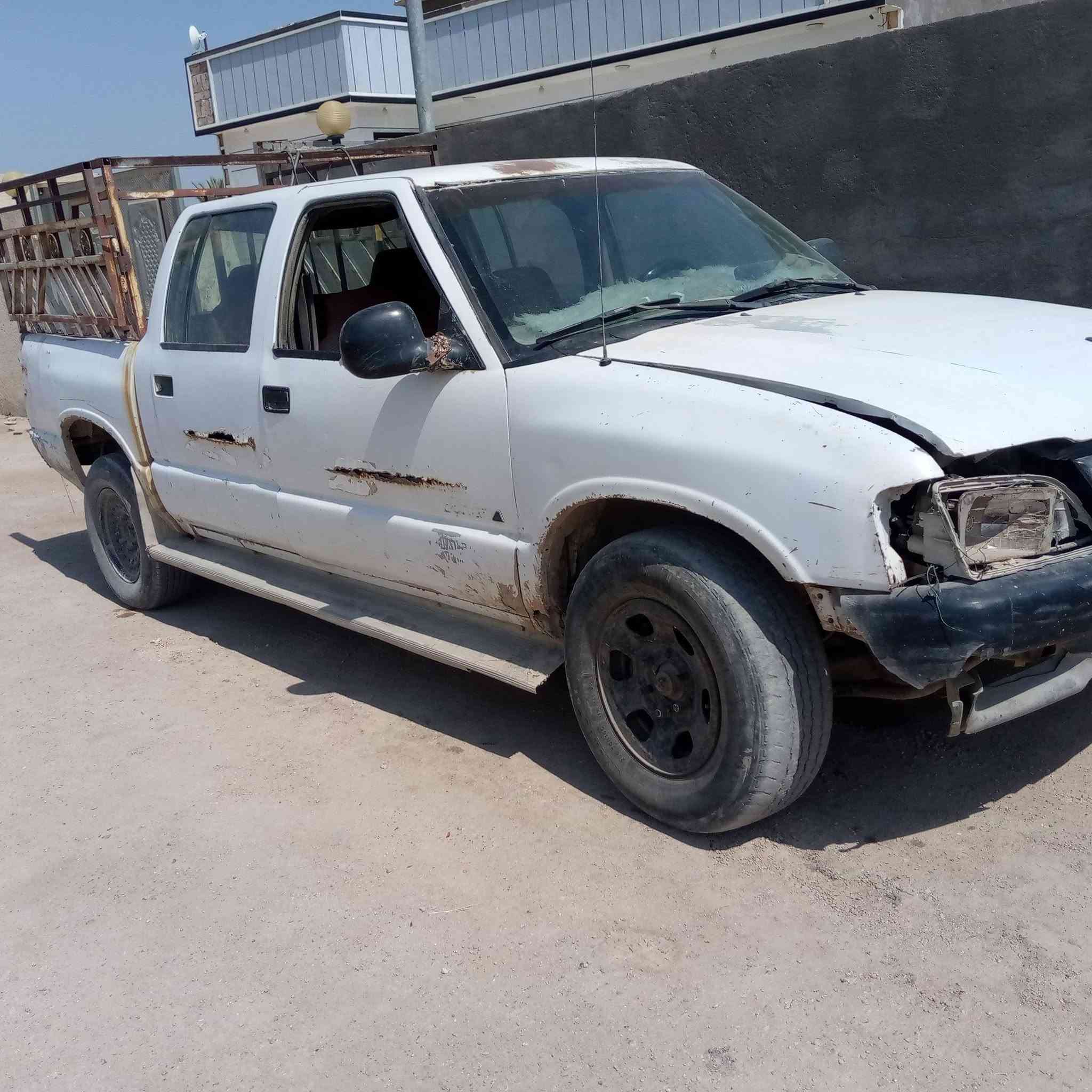 للبيع الشراي يجي خاص
سيارة جمسي برازيل دبل قمارة موديل 97 
السعر 20💲 وبيها مجال حك الجية رقم الهاتف 
*********** 
ملاحظة كير ومحرك شغال 100% وسلامتكم
