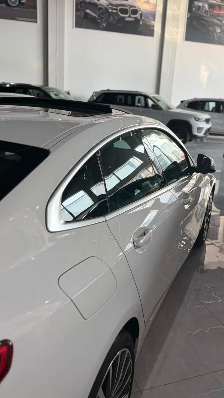 للبيع: BMW 228i Gran Coupe موديل 2024
المحرك: 4 سلندر 2.0L توربو (sDrive)
 المسافة المقطوعة: 6000mi
 اللون: ابيض 
 المواصفات: شاشة BMW المنحنية الحديثة، إضاءة محيطية، بصمة تشغيل ودخول ذكي، وضعيات قيادة متعددة، بحالة ممتازة جداً.
‎ رقم الشاسي (VIN): ⁠WBA53AK01R7R26179⁠
 الموقع: أربيل
 السعر: (24,500)
 للتواصل: (***********)واتساب
