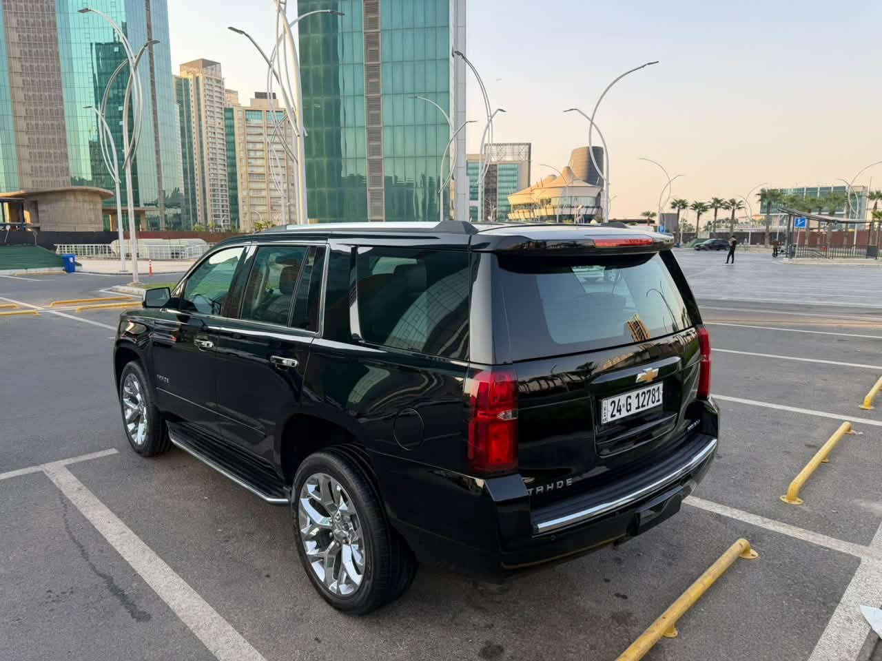 🚘 تاهو 2020برايمر – خليجي – فول موصفات
*رقم دهوك بسمي 

✨ بعدها على وضع شركة، 

⚙️ كير + محرك مكفول

🛞 تخم تاير جديد برجستون 

🔥 مواصفات البرايمر المعروفة:

* محرك V8 5.3

* تشغيل بصمة ودخول ذكي"

* شاشه وسطية كبيرة

* مثبت سرعه 

* ⁠تحديد مسار

* ⁠هزاز تحذير بل كشن

* ⁠فرملة طوارء 

* تحكمات ستيرن

* كشنات جلد كهرباء

* تبريد وتسخين كشنات

* صندوق كهرباء

* ⁠صندوق فتح بل رجل 

صفوف / 7 ركاب

* تكييف مركزية

* ⁠شحن لاسلكي 

* مواصفات برايمر فول معروفه بيها هواي بعد مواصفات السعر 435$ مجال رقم شمالي بسمي رقم الهاتف ***********
