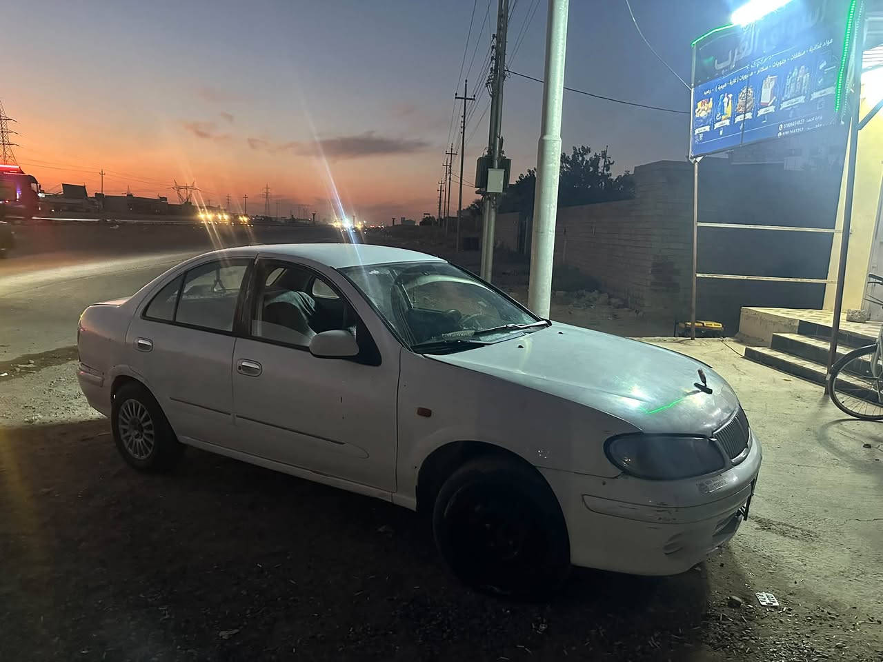 السلام عليكم سني للبيع موديل 2001 بلادي ما محور
محرك اسود 
كير شرط 
تبريد ثلج 
السياره محزمه 
الجاملغ الخلفي 
والجاملغ الامامي 
رقم نينوى دولي 
تحويل ثاني يوم 
سنويه الى 2028 
السعر 50 وبيها مجال 
مكان السياره بيجي 
هــ ***********
