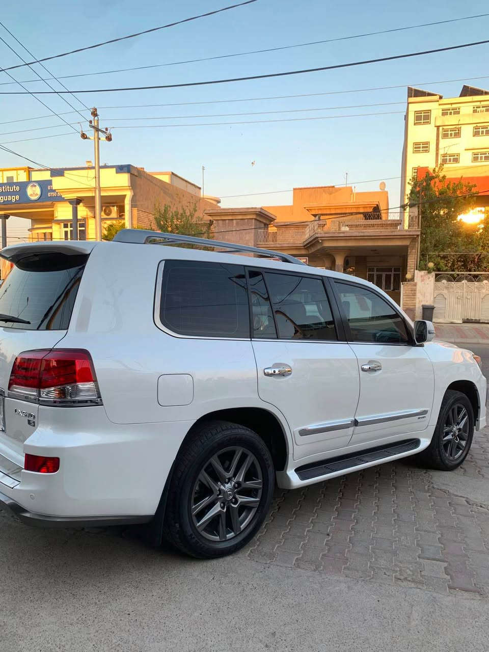 lexus Lx570 2015
کوردی /
کۆد /533# 
مواسەفات / فول
مەکینە / 5.7 کەپس
ڕۆیشتن/ 118.000km
3 شوێنی بچوکی pdr   
       ڕقم سنوی نوێ 2031
نرخ/ 41700$
ناونیشان/ هەولێر
واتساپ/
***********
***********
***********

عربی/
لێگزێز Lx570  2015
۳ مکان سغیر pdr   
محرک /v8 5.7  کبس
ماشی / ۱۱٨ الف کم
ڕقم سنوی جدید ۲۰۳۱

سعر / ٤۱۷ ورقە
عنوان/ اربیل
واتساب/
***********
***********
*********** أربيل, العراق

نص مكتوب في الصور:
- #533