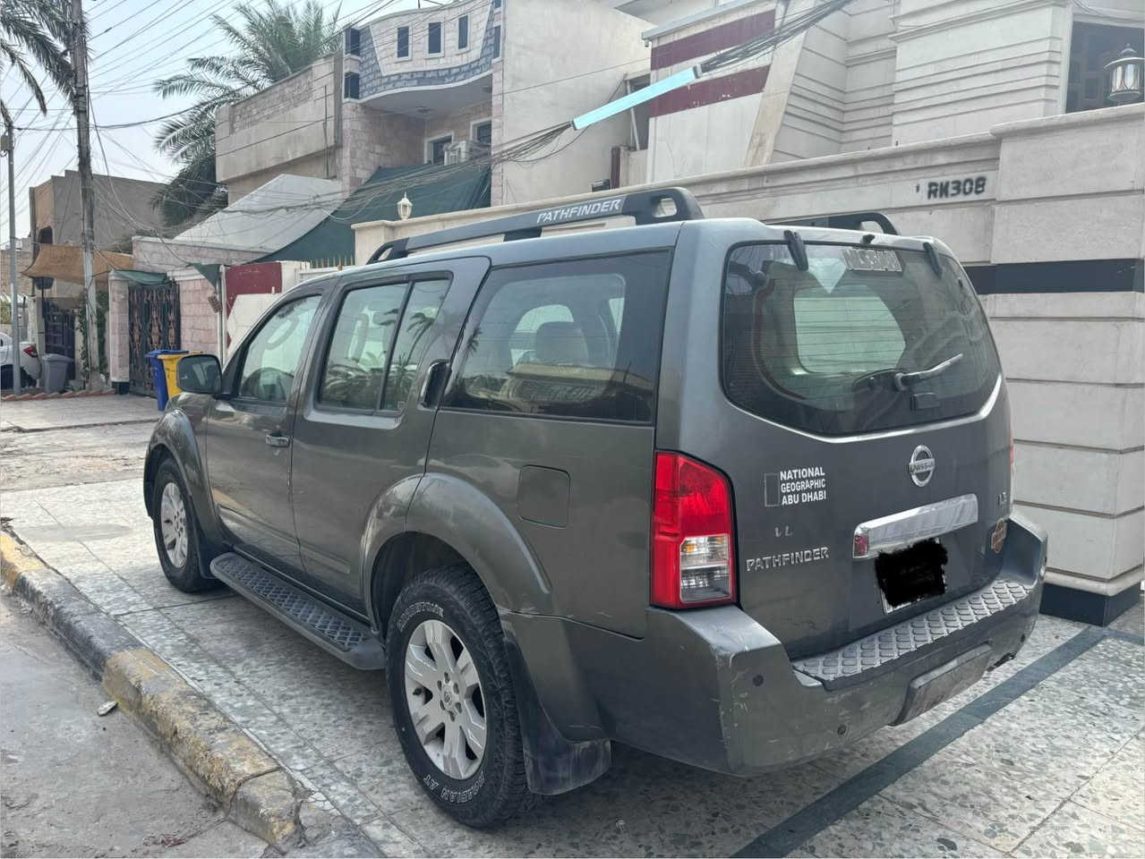 السلام عليكم
 نيسان باث فايندر ٢٠٠٧ مكينه، صدر، اكسل، گير مكفولات. بدون حادث دواخل جديدة. ماشية ١٧٠،٠٠٠ فقط. السعر ٧٥ وبيها مجال. للتواصل على الفيس أو *********** بغداد, العراق
