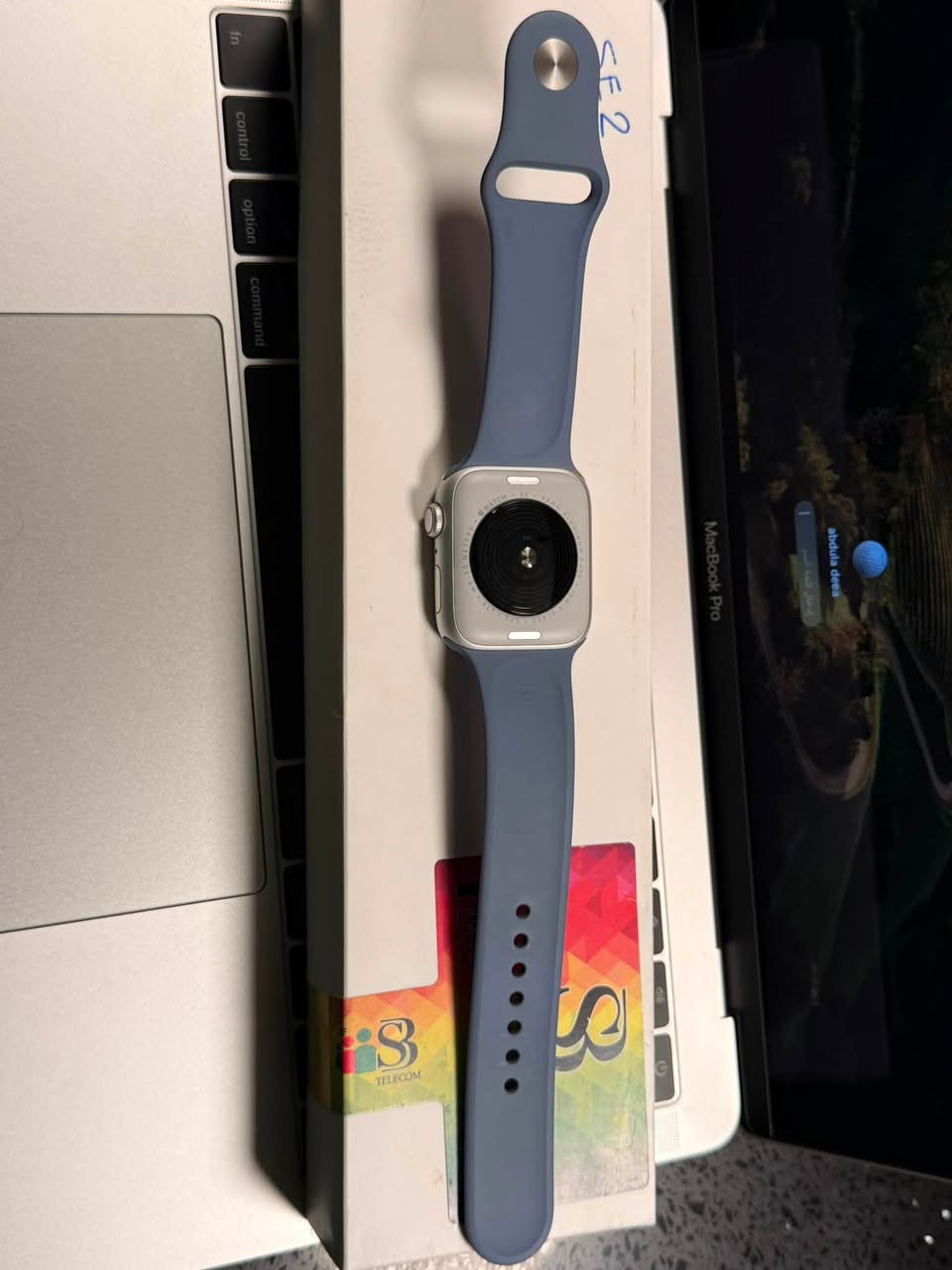 Apple Watch SE 2 GPS 🔴
Silver 🩶 color 
100% battery 🔋
32 gb
ساعه نضيه بيه خذوش بل شاشه بسيطه 
كامل ملحقات سير الاصلي كارتونه شاحنه 
مكاني بغداد شرطه الرابعه شارع الظغط 
سعرها 200 الف 
***********
