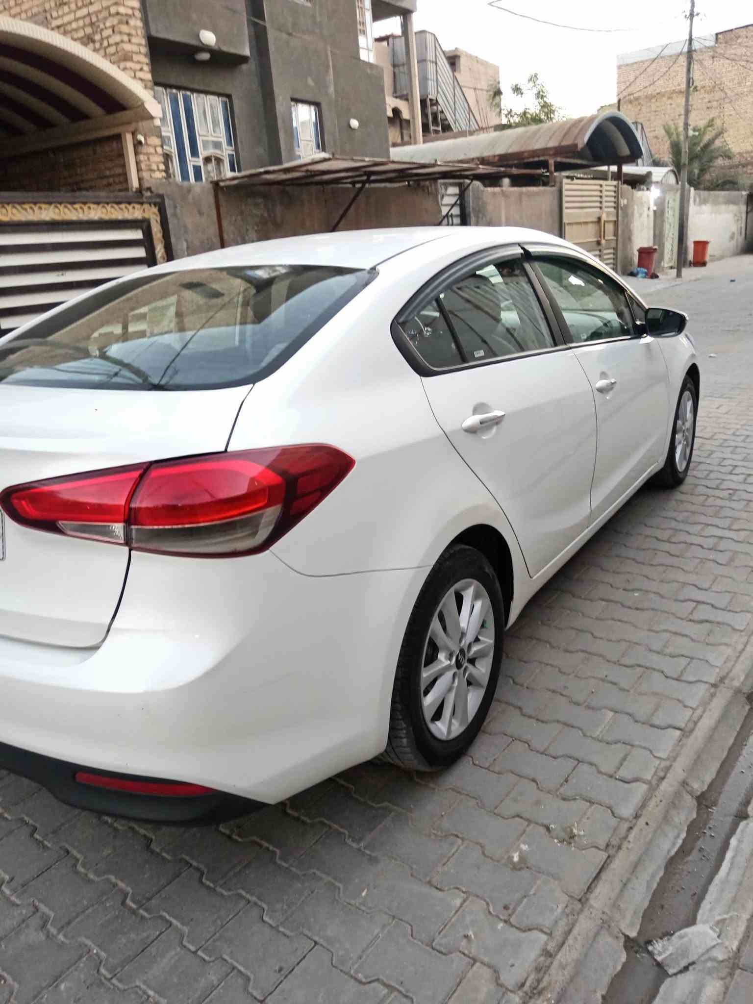 يالله بيع سريع 

سلام عليكم سيراتو خليجي  بدون قطره صبغ فقط بارد موديل 2017 رقم بغداد انكليزي تحويل مباشر سنويه ل 31 اصدار جديد هزه جديده 
مواصفات
مري شفط
اشاره بالمري
مكينه 1600 دوش
دواخل لونين
شاشه جبيره
كامره دواره خلفيه
حاكية إتصال
تحكم ستيرن جهتين السعر 128 وبيهه مجال 
بلاجكتور
لد نهاري أمامي
خمسه ويل كب كروم
حافضه نضارات
يدات نيكل
السياره استخدام شخصي مكينه كير صدر أمامي خلفي على وضع الشركه للاستفسار الاتصال على الرقم ***********
