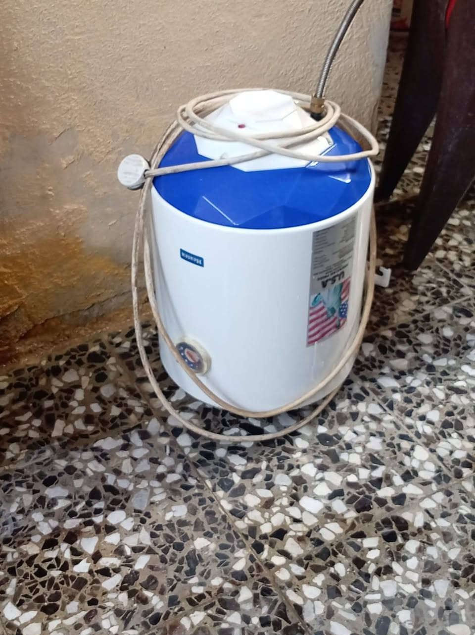 للبيع • عدد اثنين • واتساب