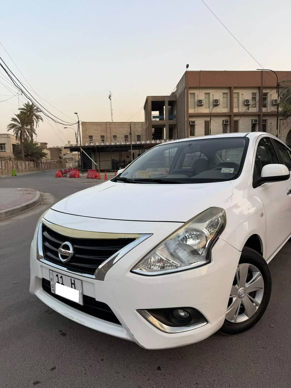 السلام عليكم 
سني 2019 
بغداد باسمي 
موصفات 
شاشه 
حساسات
كامره 
تحكمات ستيرن
شاشه اعطال 
جام كهرباء 
يعني موصفات السني 
ماشيه 80 كيلو

عليها ادامه كامله من زيوت وفلاتر وتخم تاير جديد يعني كلشي متصرف عليها كشناتها البلاديه جديده لان مدوشمه 

سياره حلوه الحمدلله 
مكفوله من ضربه وصبغ وتبديل 
السياره بيها بارد بالجاملغ الخلفي فقط بارد كلش صغير

رايدها ب96 ورجاءً مو شراي لتعلق وتعبني كلمه طيبه منك واعبر المنشور حبيبي انت🌹🤍
مكاني الوزيرية بغداد
للاستفسار ***********
