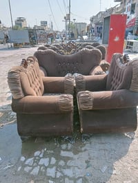 تخم هذا وجنبر لبيع ع مدينه الصدر 07713295198