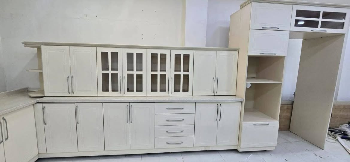 كاونتر خشب تركي مستخدم شرط لوك
نوع الخشب hdf  
هيكل خشب mdf 
ضلع الجبير 5متر مقسم قطع كومديات منفصله
ضلع السنك 315سم 
سطح مرمر اصلي تركي عمق 60سم
جوكر يشتغل عكس الاتجاه مجموعة قطع منفصله 
شرط ابيعك اخو الجديد ولتستلم اي شي عكس الاتفاق 

سعر ⛔️ مليون و٦٥٠ ⛔️ 

واصل بدون شد مجاني بغداد صلاح الدين ديالى كركوك موصل بقية المحافظات بكروه للاستفسار الاتصال على الرقم ***********محمد واتس

ملاحظه⛔️
التصوير بالمعرض 
وبي تصوير بالبيت للجاد بالشراء
