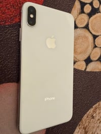 آيفون XS ماكس • ٢٥٦ • بطارية ٧٧