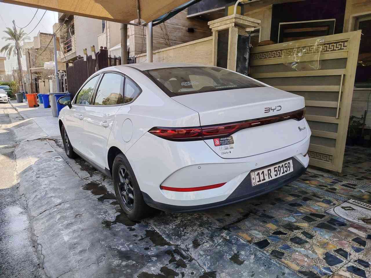 السلام عليكم بي واي دي كن بلاص زيرو زيرو زيرو موديل 25 داخل ابيض مرقم بغداد ومثبت لوحات مكفوله كفاله  عامه من جكة الابرة  المكان بغداد  حي جامعه ***********
