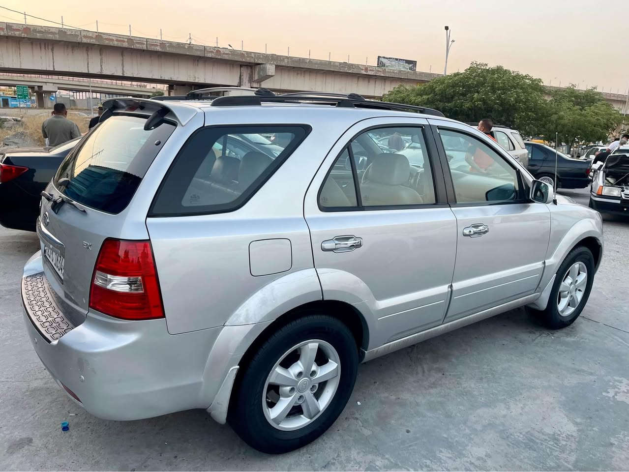 كيه سورينتو موديل ٢٠٠٨كلينً مواصفات Exفول فول سياره كير محركً شرط سنويه جديد بيطاقه بزين موجود بنزبت سعر ٩٥ورقه بي مجال قليل مكان سياره كه ركوك 

***********
***********واستاپ كركوك, العراق
