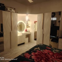 غرفة نوم • توصيل • واتساب