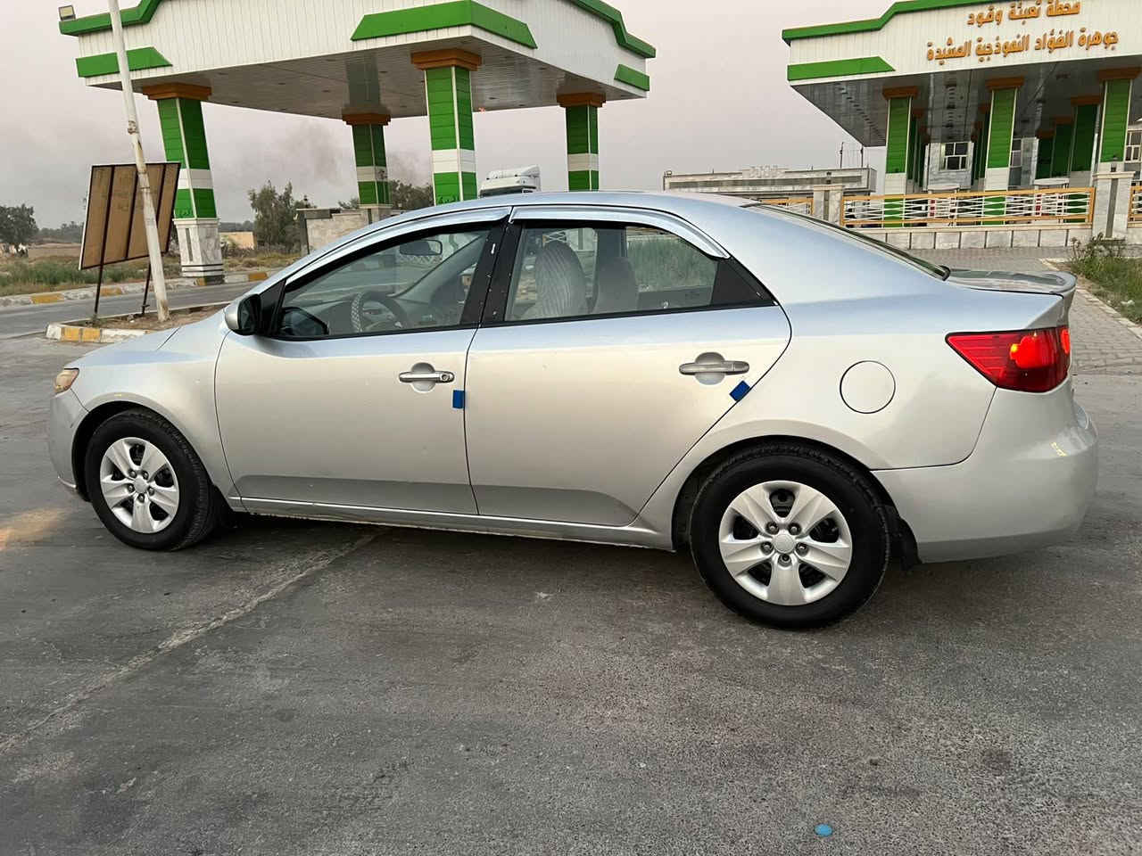 السلام عليكم 
كيا فورتي ٢٠١٠ محرك 2000دوش 
رقم ديالى الماني 
سياره جاهزه مابيهه نواقص 
عنوان ديالى الخالص 
سعر 80$
هاتف ***********
