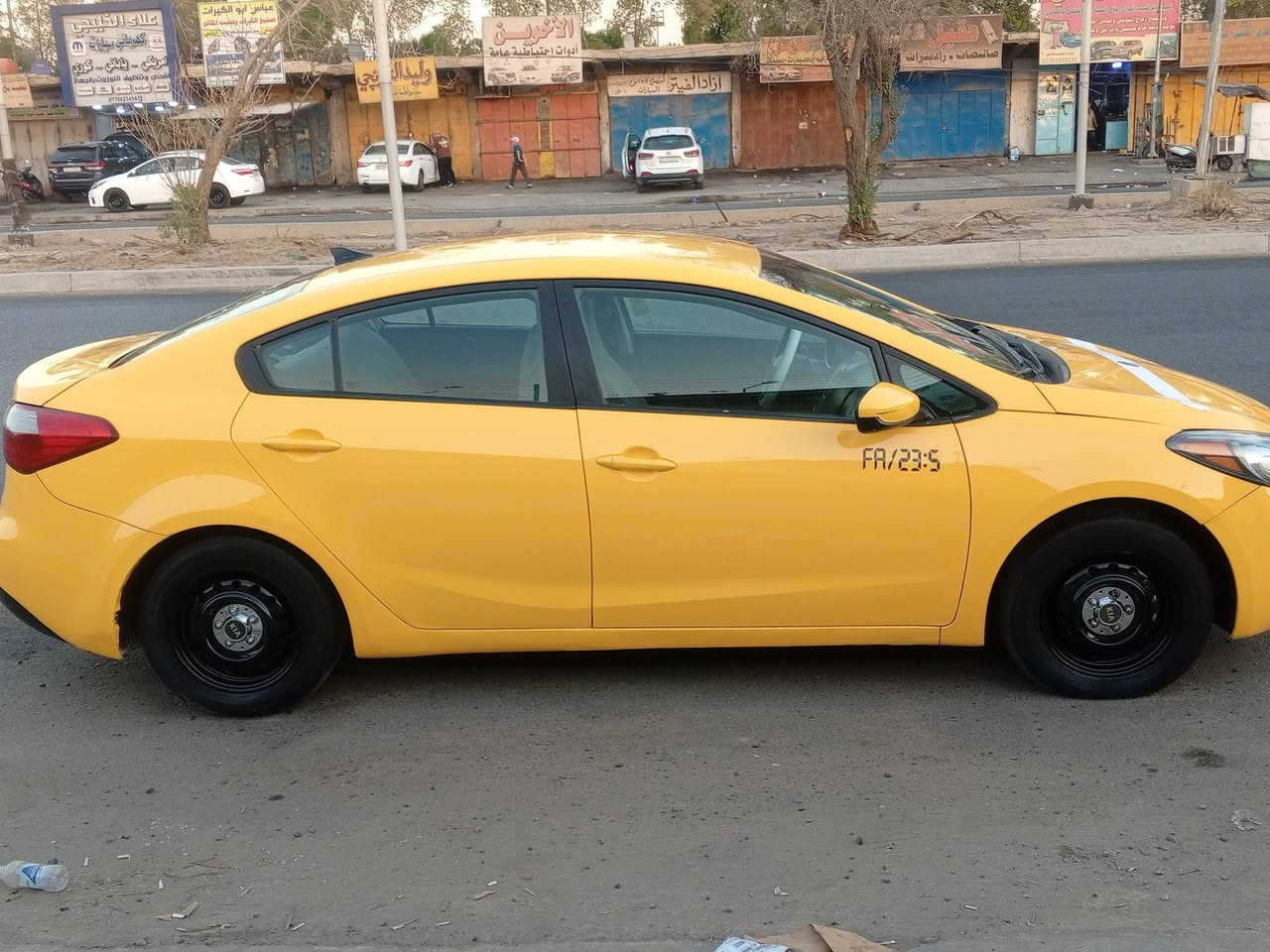 فورتي 2016 واراد امريكي مكينه 1800 دوش مكينه وكير جديد حادث البنيد وطعجه خفيفه يم المازاده فقط و السياره كلها ليبل واحدالسياره صدر امامي وخلفي جديد تخم تاير جديد تبريد ثلج منظومه جديده
بسمي مصفره هيئة والغرامة وسنويه جديده هزه جديد رقم دولي بغداد الإنكليزي 
السياره احلى من الصور وانظف ربع ماتصرف عليه السعر 95 وبيه مجال العنوان بغداد ***********
فورتي 2016 واراد امريكي مكينه 1800 دوش مكينه وكير جديد حادث البنيد وطعجه خفيفه يم المازاده فقط و السياره كلها ليبل واحدالسياره صدر امامي وخلفي جديد تخم تاير جديد تبريد ثلج منظومه جديده
