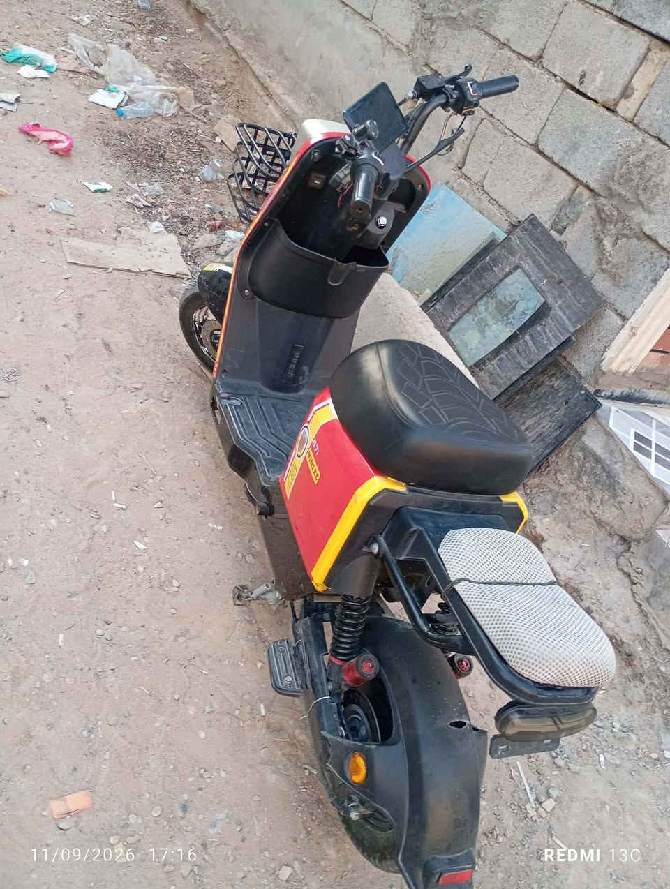 السلام عليكم بايسكل للبيع شحن ار 7 نظيف بطاريات نظيفه سعره 250 وابي مجال المكان بعقوبه التحرير الاتصال على هذا الرقم بس واتساب ***********
