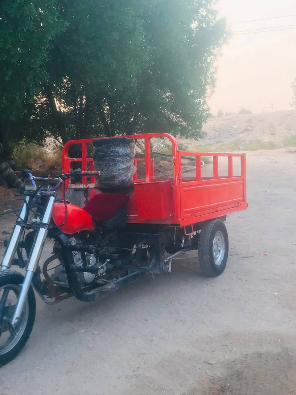 سلام وعليكم ستوته MTAR للبيع محرك نضيف بدون بخار 200 شاصي مكفول تخم تاير صدر جديد ويل جمره جديد گير بوكس جديد جاهزة على اخر حبايه السعر ٨٠٠ وبيها مجال للشراي مكاني خور الزبير للستفسار ***********
