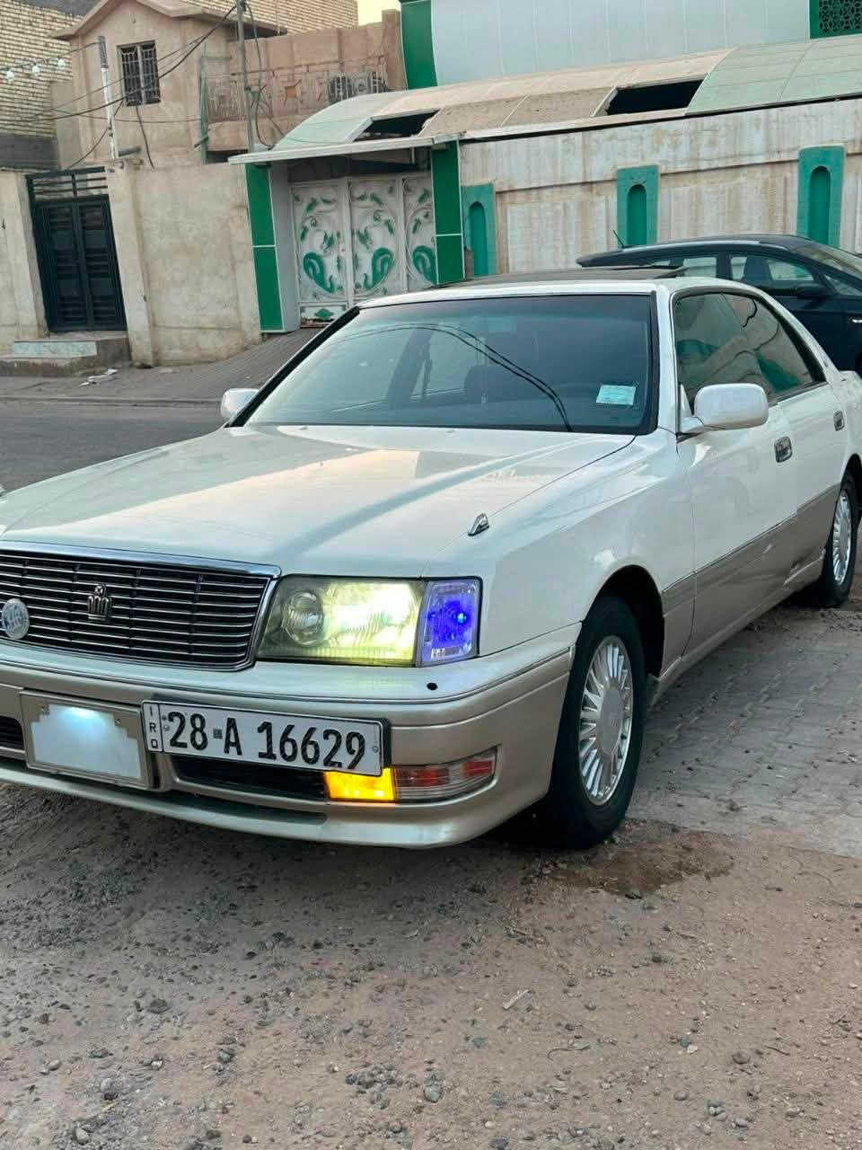السلام عليكم
سيارة راس الثور ابيض محجل 

رقم نجف انكليزي باسمي 

موديل ١٩٩٧ 

اصل كرستال 

فتحة كفالة من الگص ونقل الجثه والاصوليات باسمي مداور ثاني يوم 

تبريد منضومة جديدة 

دشبول جديد 

مكينة جديدة خير من الله 

گير نظيف 

حداديه وره وكدام  منفوضه

كشنات كهرباء سياره فتحه اصل 

السيارة  فقط ضرر بالعتبة ومصلحها بصوب السايق رايده ب95 ورقه   مكاني النجف ***********
