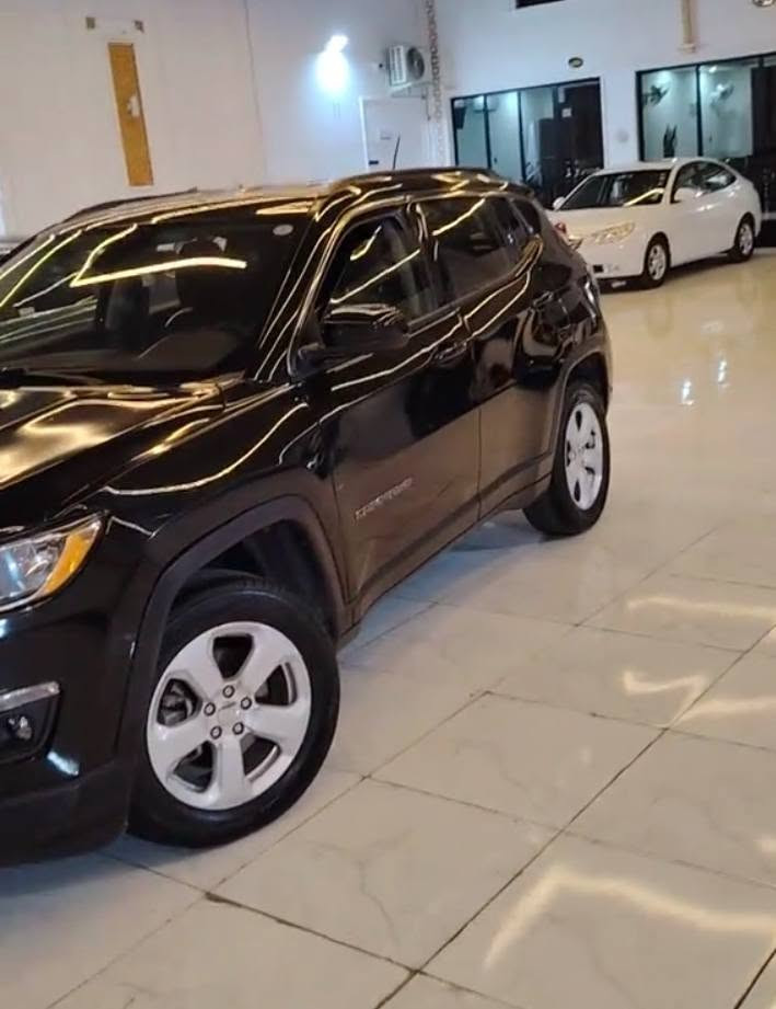 🚘 Jeep كومباس 2021
🖐🏻⬅️موديل2021🙋🏻‍♂️

🖐🏻⬅️محرك 🚂 شرط  ➕ كير 🕹 شرط 💯 تبريد تدفئه 

🖐🏻⬅️رقم دهوك مسطره 🔥 

🖐🏻⬅️ فقط بوند + وجاملغ مبدل بالخارج 

السياره حيل نظيفه مال جنايه 

👌🏼🔋طخم تاير جديد شرط مال جنايه 

🖐🏻⬅️شرط التحويل🤝 

🚦السعر 135 وبيها مجال بسيط

🛑ملاحظه  التواصل عبر الرقم فقط يرجى عدم مراسلة الصفحه على الماسنجر او الاتصال فقط واتساب مفتوح

***********📱📞
